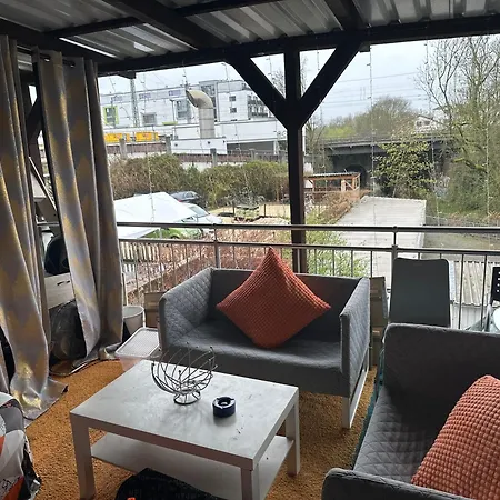 Schoenes In Bahnhofsnaehe In Einer Mit Grosser Terrasse Quarto em Acomodações Particulares Gießen