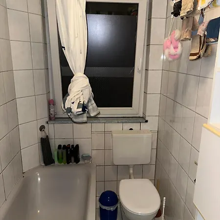 Schoenes In Bahnhofsnaehe In Einer Mit Grosser Terrasse Gießen