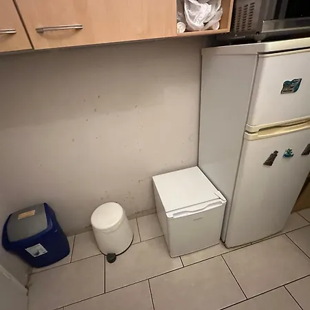 Quarto em Acomodações Particulares Schoenes In Bahnhofsnaehe In Einer Mit Grosser Terrasse Gießen