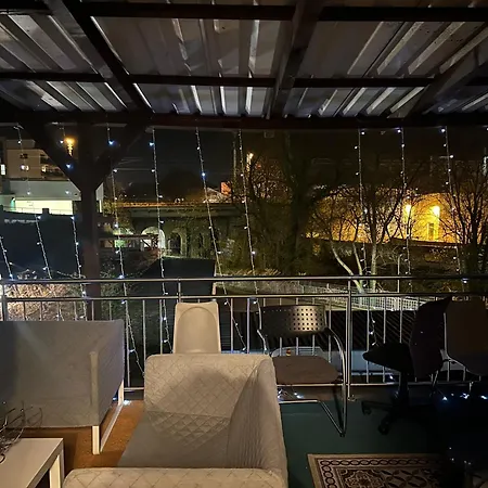 Quarto em Acomodações Particulares Schoenes In Bahnhofsnaehe In Einer Mit Grosser Terrasse *