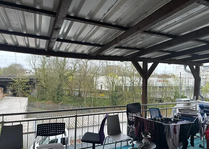 Schoenes In Bahnhofsnaehe In Einer Mit Grosser Terrasse * Gießen